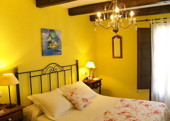 英范恩颂酒店 *